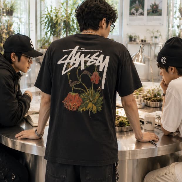 Stussy 스투시 위더드 플라워 반팔 티셔츠