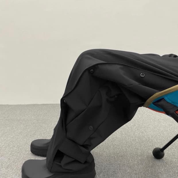 논노드 플렉시블 팬츠 블랙 초판