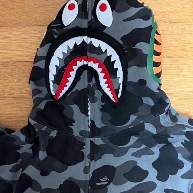 베이프 후드집업