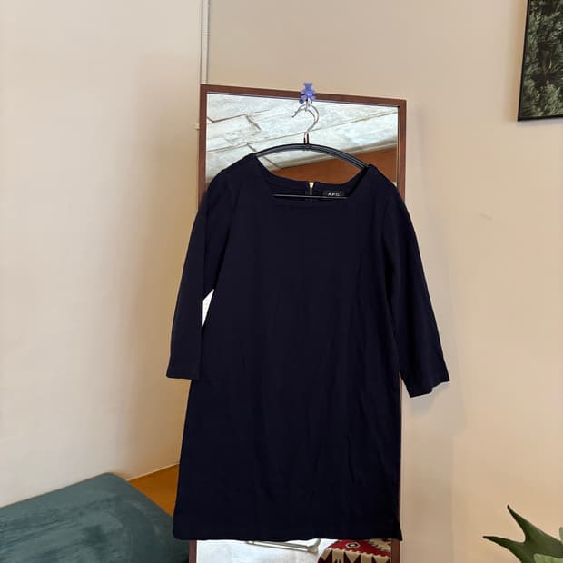 A.P.C. 아페쎄 네이비 라운드넥 원피스