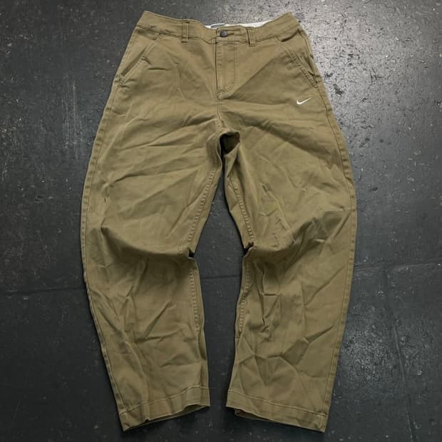 32 나이키 스우시 치노팬츠 