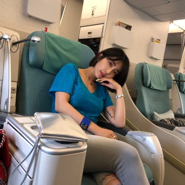 갸루블루펄데일리티셔츠