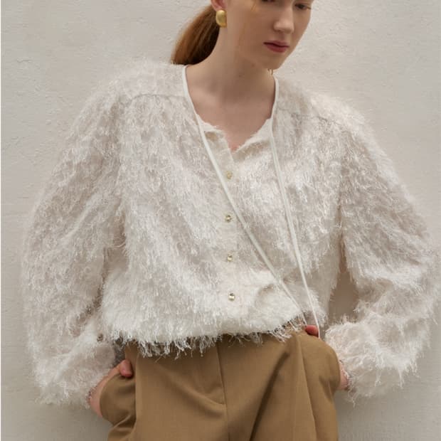 아뜰리에나인 페더 블라우스 가디건