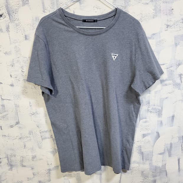 게스 로고 라운드 반팔티 