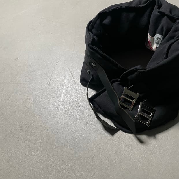 홀리 Padded Neck Warmer Black