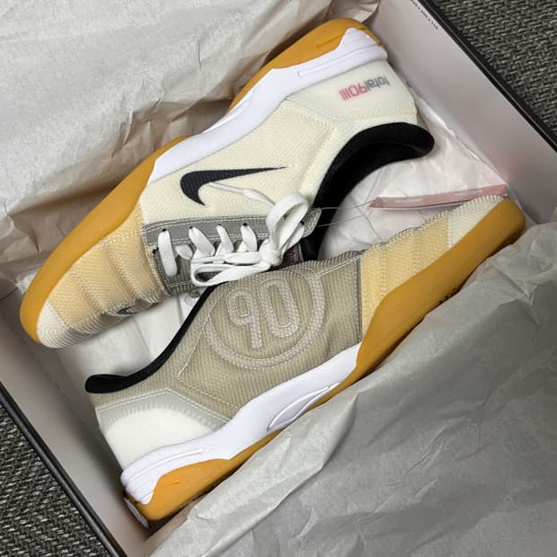 나이키 토탈90 화이트/블랙 270사이즈