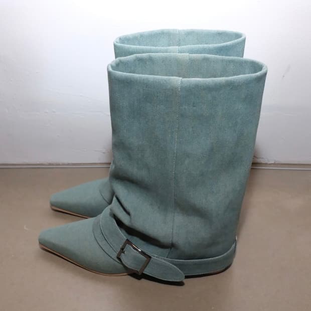 구해요) 루즈슬립오버 허그 벨트 부츠 세이지 블루