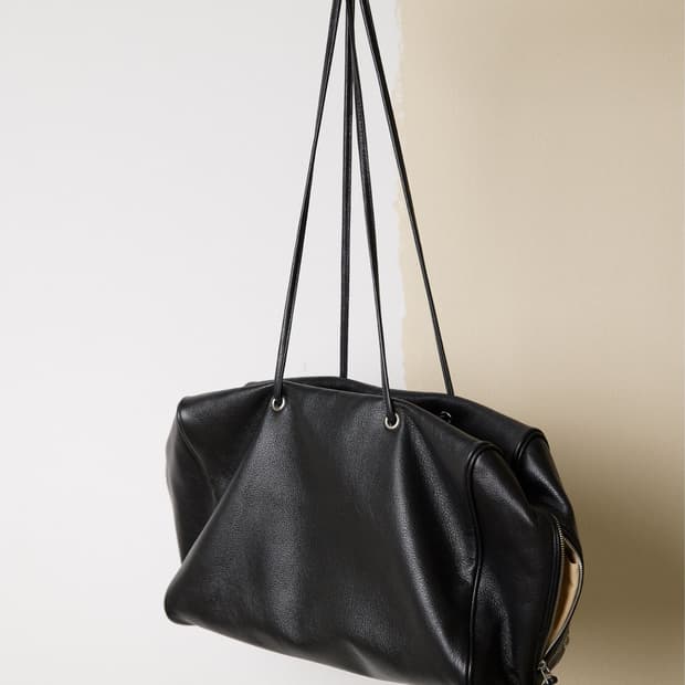 (새상품) nedeh philo shoulder (black)