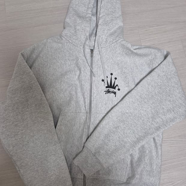 스투시 크라운 후드집업 팝니다(새상품)