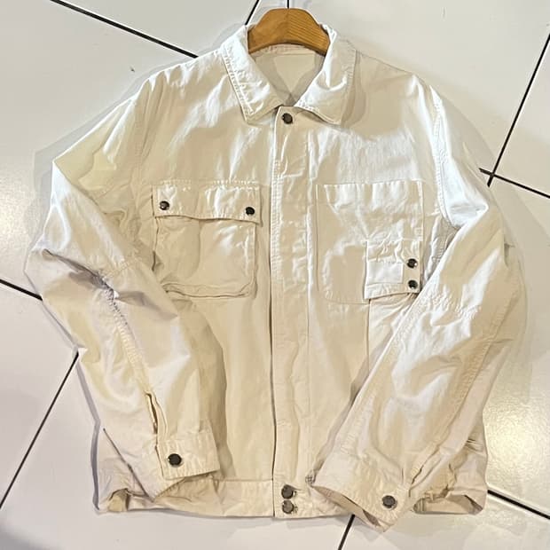 CP컴퍼니 탄창 헌팅자켓 화이트 