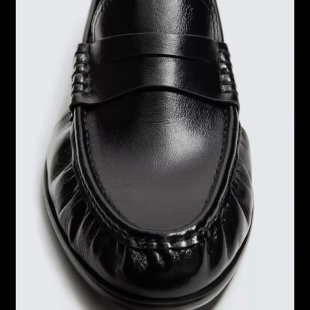 더로우맛 로퍼 275 (zara)