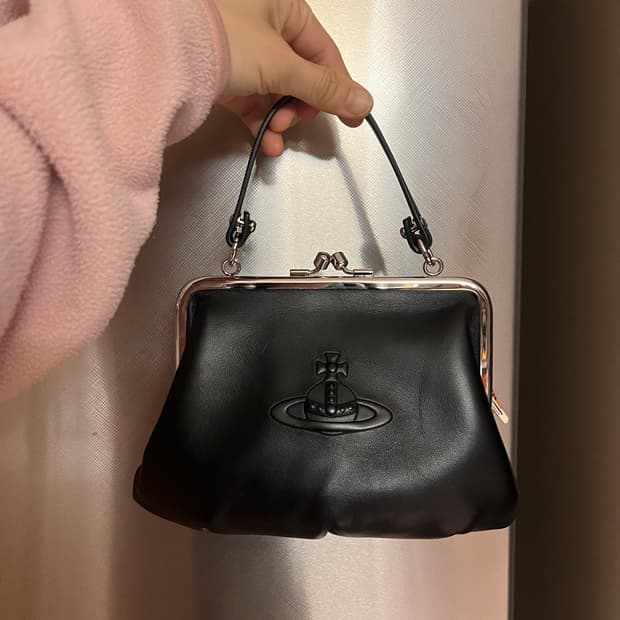 비비안웨스트우드 그래니 프레임 백