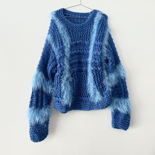 Rib detail fur knit / blue