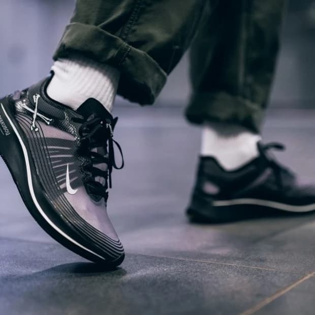 NIKE GYAKUSOU ZOOM FLY 나이키 갸쿠소우 줌플라이 285