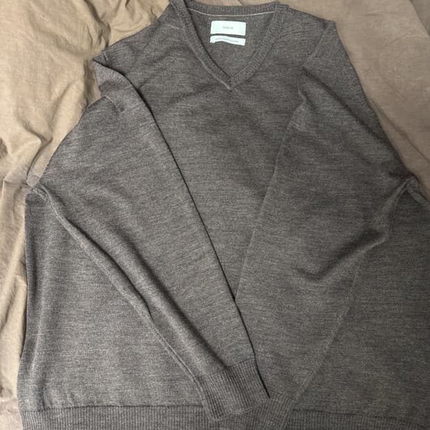 아워셀브스 파인울 브이넥 모카브라운 1사이즈