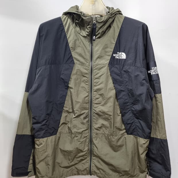 노스페이스 바람막이 (D26