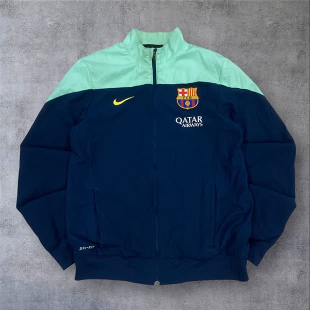 나이키 믹스 컬러 바르셀로나 로고 바람막이
