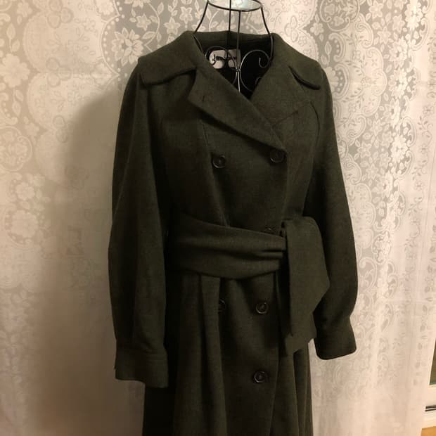 칼 라거펠트 다크 그린 펠트 코트