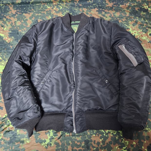 버즈릭슨 윌리엄깁슨 양면 ma-1