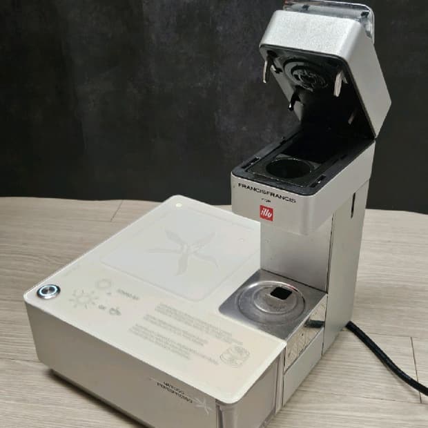 (정가 60만원대) 일리 illy 프란시스프란시스 Y1 캡슐감성커피머신