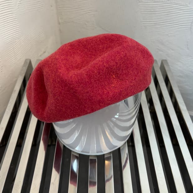 Vivienne Westwood 비비안웨스트우드 레드 베레모