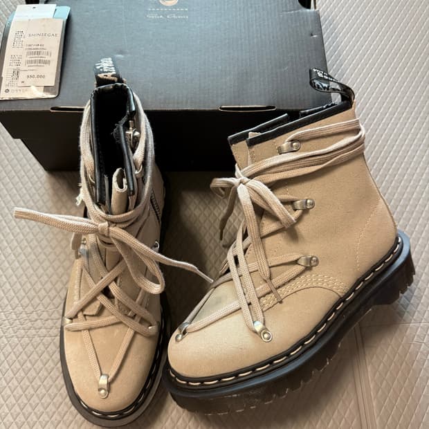 (UK 4) (정가양도,풀박스) 닥터마틴 릭오웬스 스웨이드 부츠