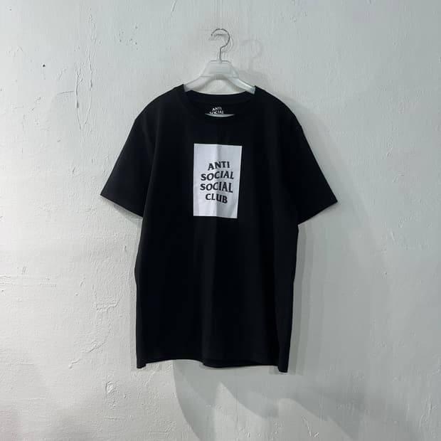 안티소셜소셜클럽 반팔티 M