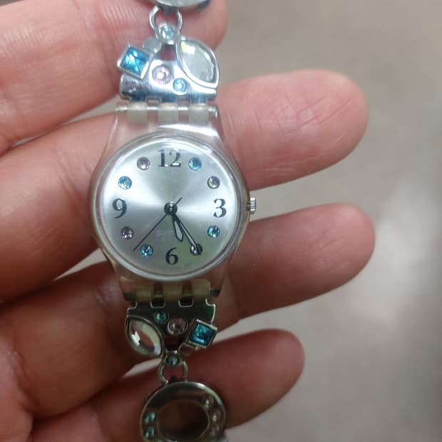 스와치 쥬얼리 시계 팔찌