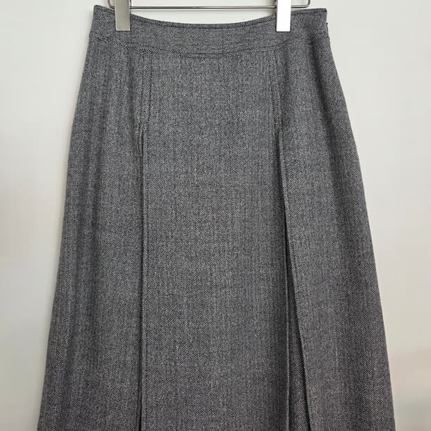 SCAPA 헤링본 플리츠 스커트