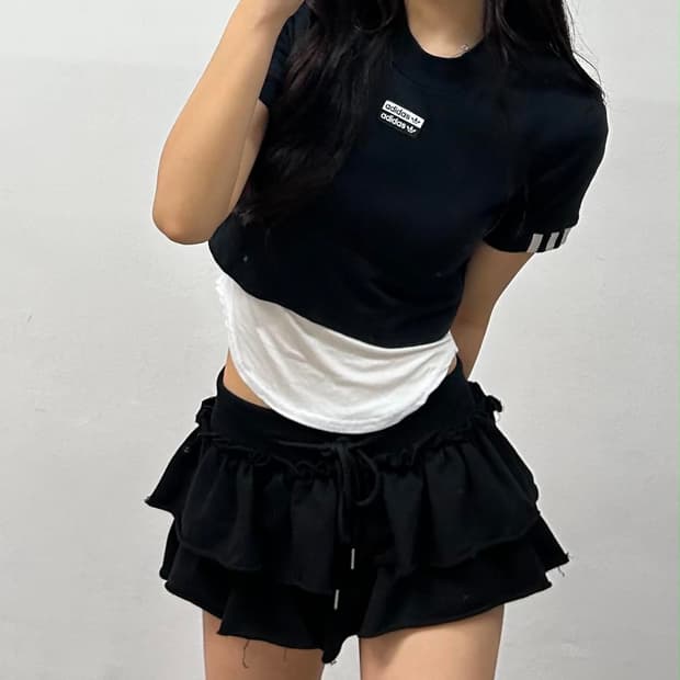 아디다스 신형 크롭 반팔 티셔츠(XS)