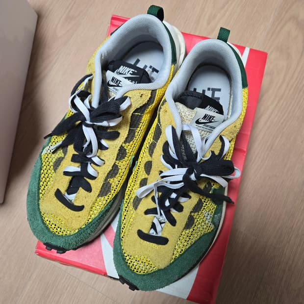 나이키 사카이 스니커즈