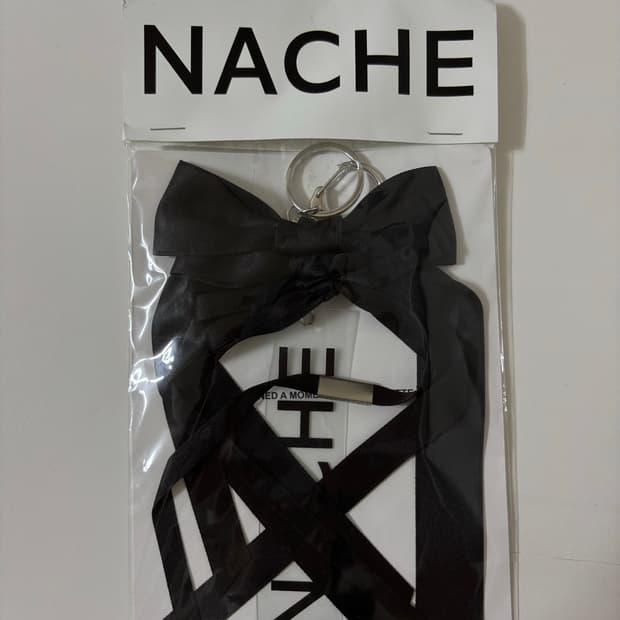 나체 Nache 리본 키링