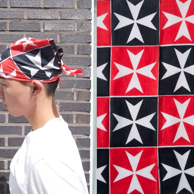 [ maltese cross pattern scarf ]