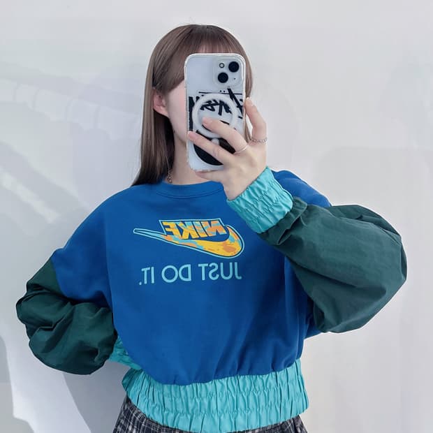 나이키 크롭 맨투맨