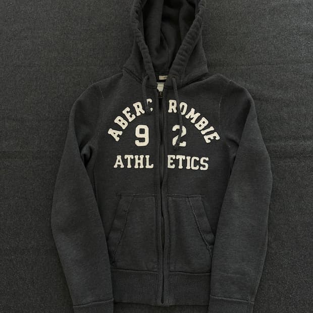 아베크롬비 자수 로고 차콜 후드집업