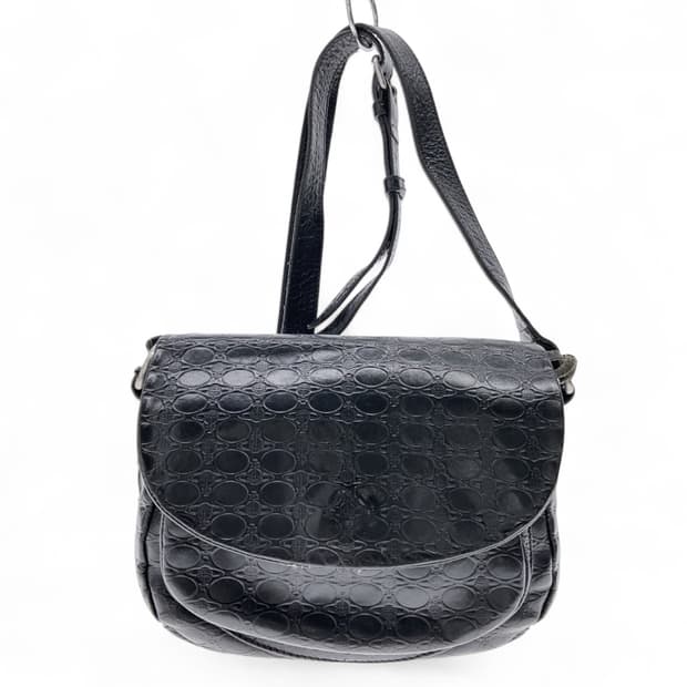 비비안 웨스트우드 로고 패턴 소가죽 숄더백