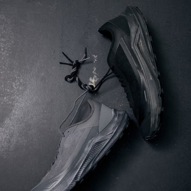 해칭룸X데상트 런닝슈즈 그레이 280