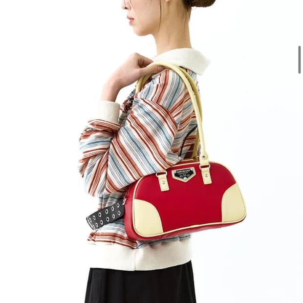 새것)아워세이아워 숄더백