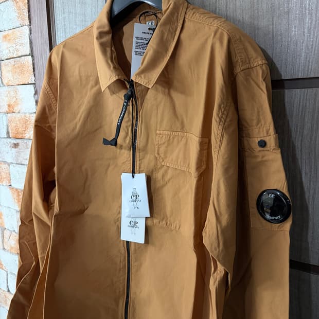 [새상품]씨피컴퍼니 CP컴퍼니 렌즈 개버딘 오버셔츠 페이스트리쉘