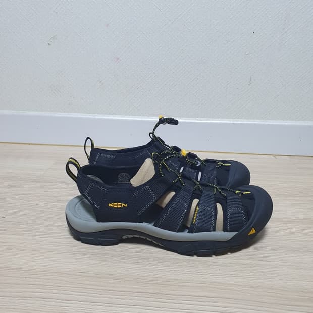 킨 뉴포트 H2 샌들 275