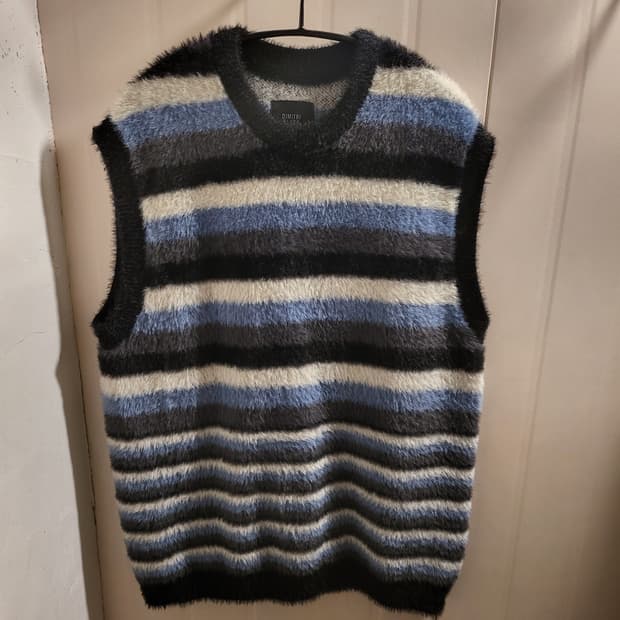 디미트리블랙  니트 조끼