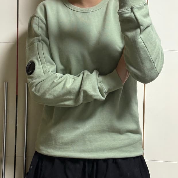 CP 컴퍼니 메론 맨투맨