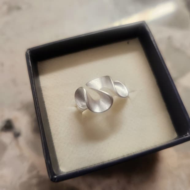 무광 실버 웨이브 오픈 링  은반지
