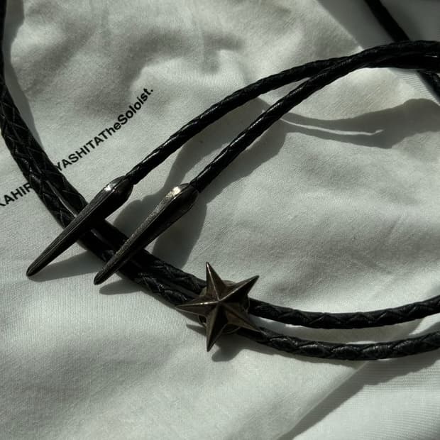 솔로이스트 루프타이 블랙색상 구매합니다