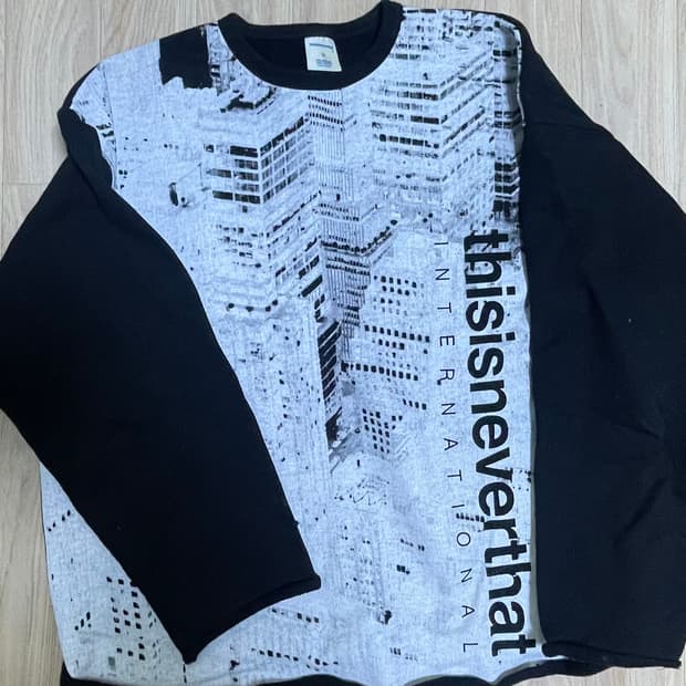 디스이즈네버댓 맨투맨 M사이즈