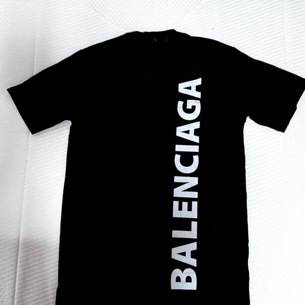 발렌시아가 빅로고 반팔티 (급처!!)