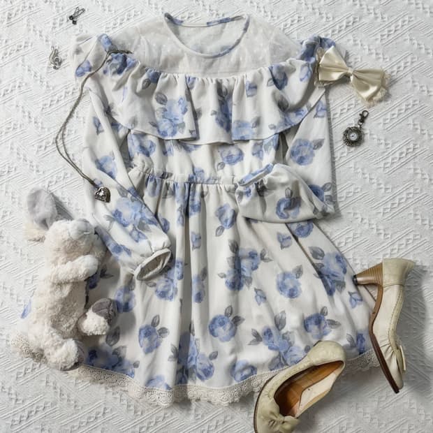 리즈리사 플라워 패컨 레이스/도트 디테일 원피스