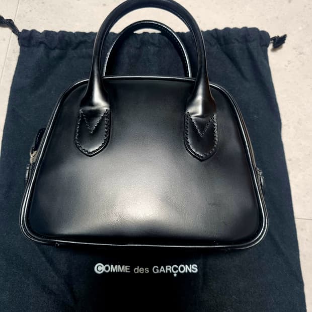 꼼데가르송 아오야마 라운드1호