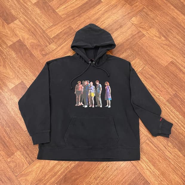 리바이스 X 기묘한이야기 후드티