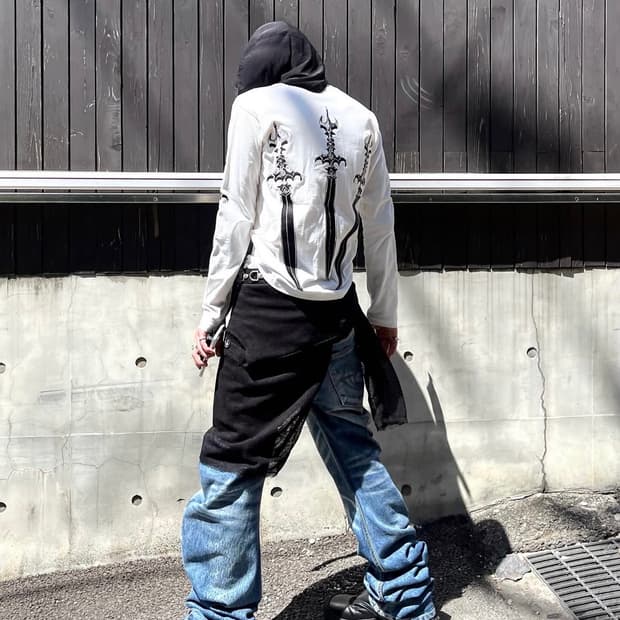 떠그클럽 아랍 소드 슬리브 -4size- 화이트 (미착용 새상품)